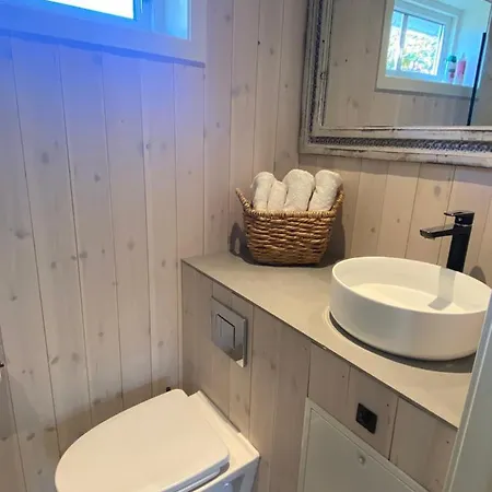Guesthouse Suite At Ranvik Near City Center- Parking Available Sandefjord Exterior photo